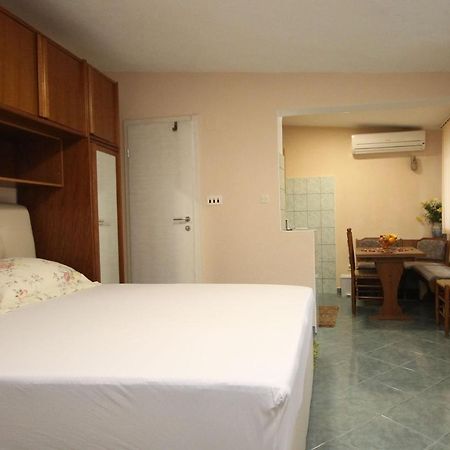 Apartman Gabriel พอดโกรา ภายนอก รูปภาพ
