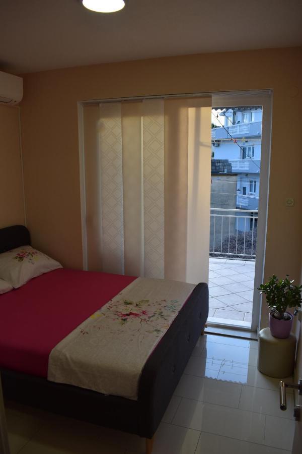 Apartman Gabriel พอดโกรา ภายนอก รูปภาพ